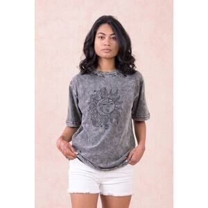 "Sun Moon" Cotton Tee Shirt in Gray